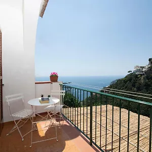 https://amalfi-venere-house-balcony-seaview.hotels-amalfi.com