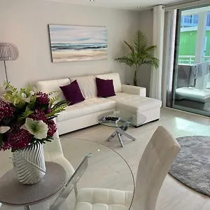 https://apt-marina-club-luxury-in-ocean-village.es-andalucia.com
