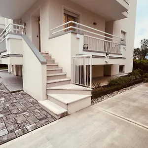 https://gardenia-apartments.it-lombardy.com
