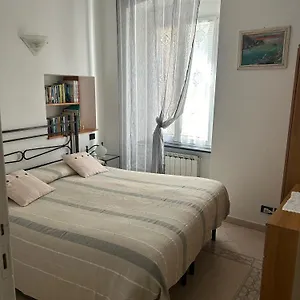Apartment In Tipico Carugio Ligure, Monterosso al Mare